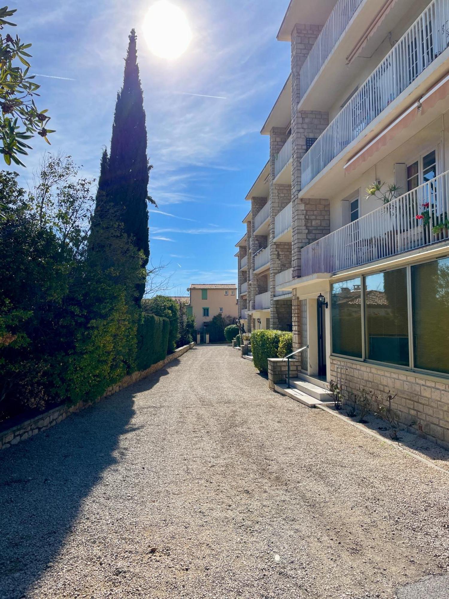 Au Coeur Et Au Calme De Bandol, Parking Et Climatisation Lejlighed Eksteriør billede